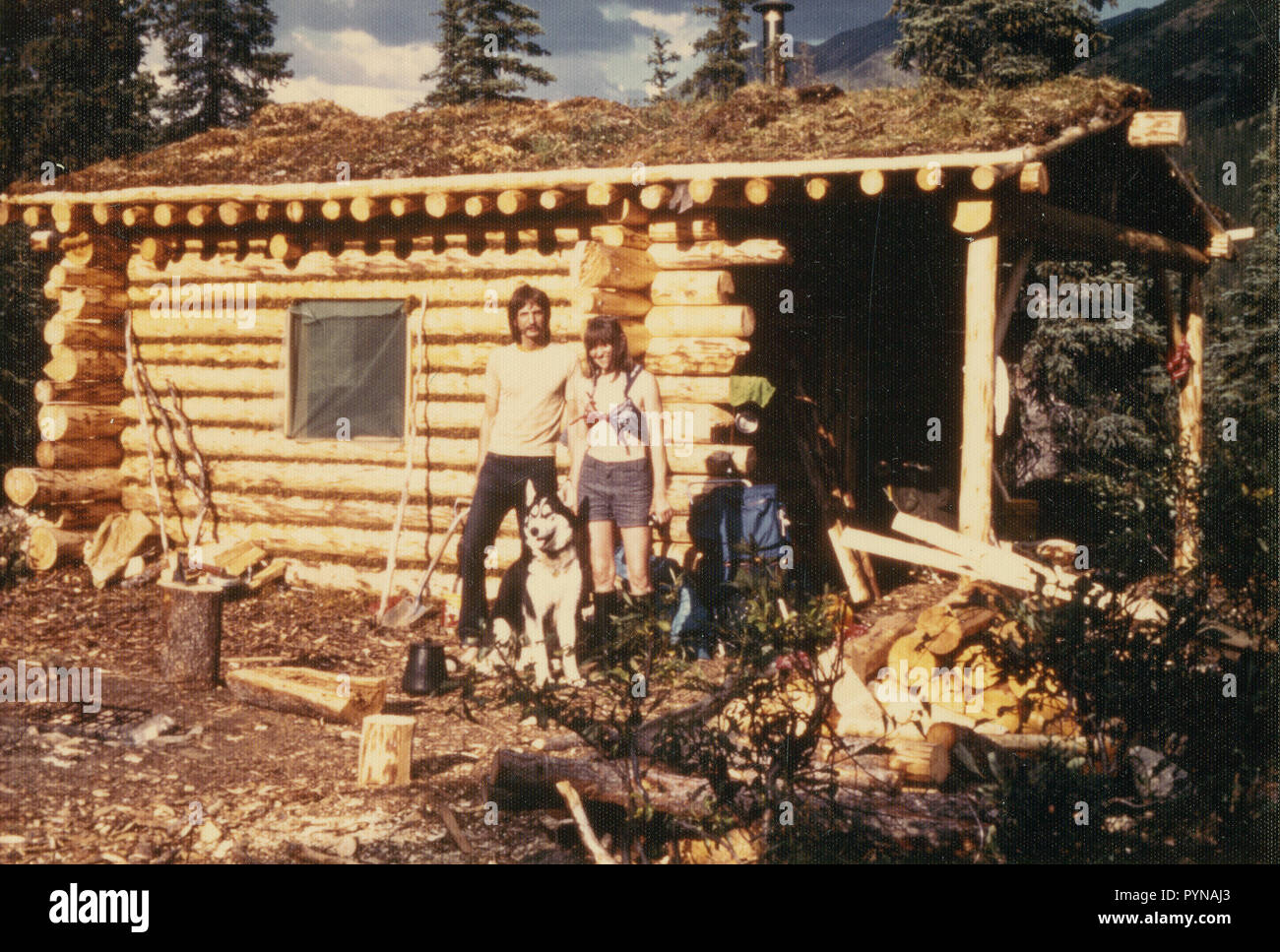 1970s log cabin alaska hires stock photography and images Alamy