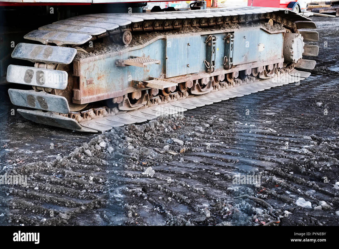 Caterpillar track continuous track tank hires stock photography and