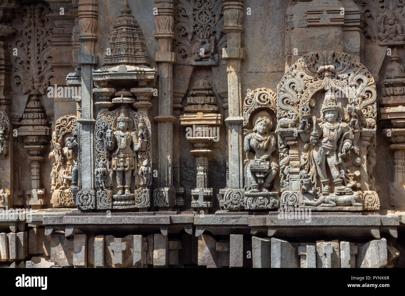 Intricate carvings of Hindu deities and Puranic stories in Belur and ...