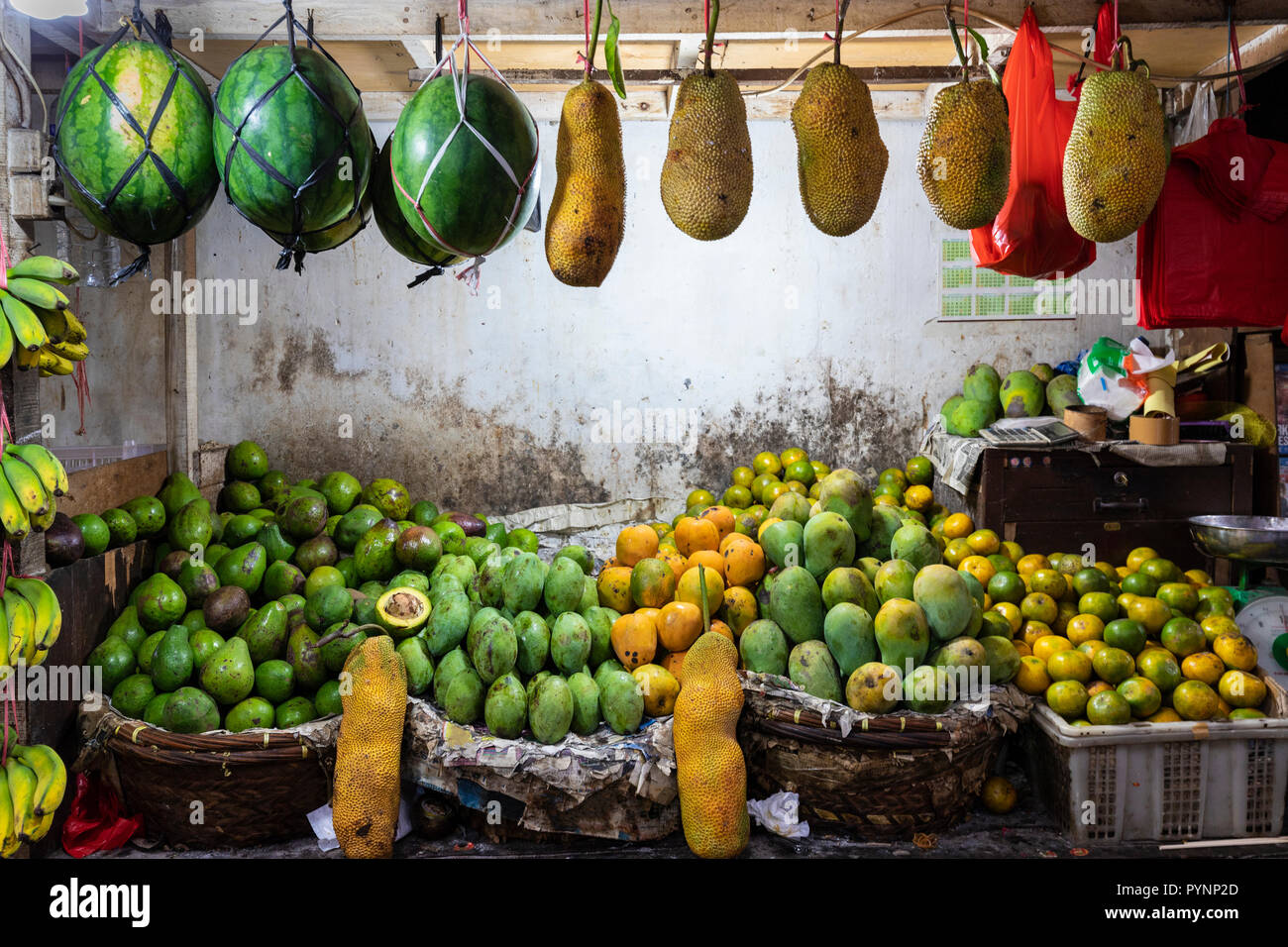 Selling mangoes hires stock photography and images Alamy