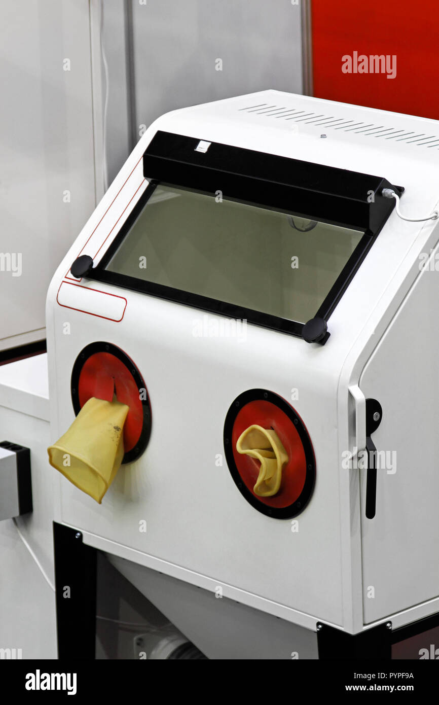 Sand blasting machine hires stock photography and images Alamy