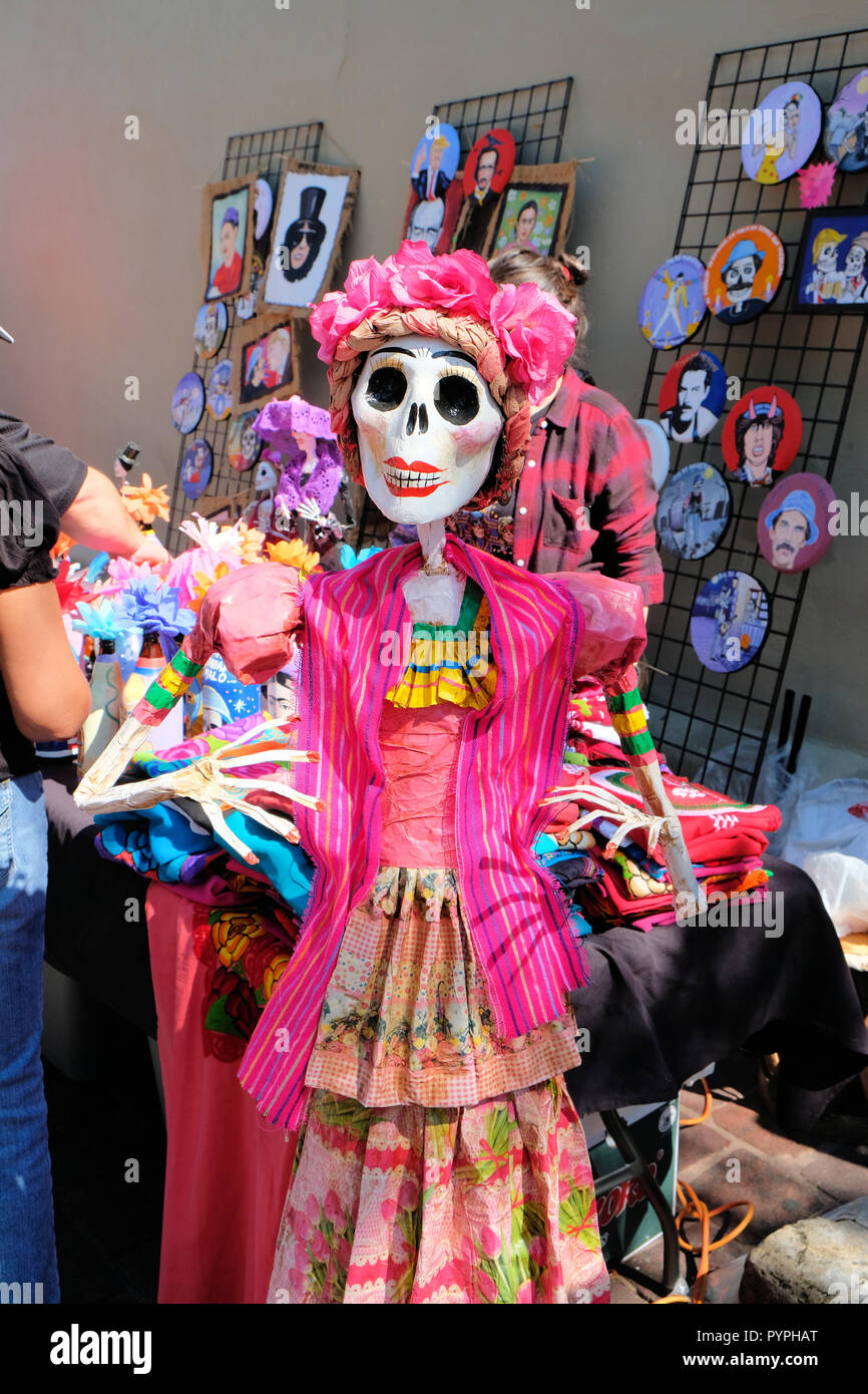 San Antonio, Texas, USA. 27 Oct, 2018. One of the many colorful representations of death at the annual Day of the Dead celebration. Stock Photo