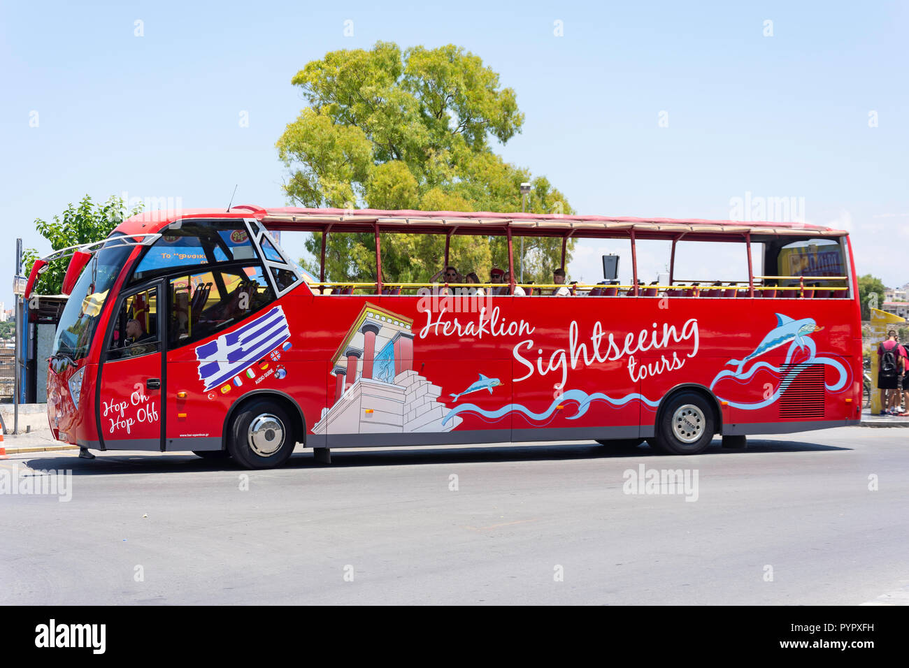 Heraklion Sightseeing Tour bus, Heraklion (Irakleio), Irakleio Region, Crete (Kriti), Greece Stock Photo