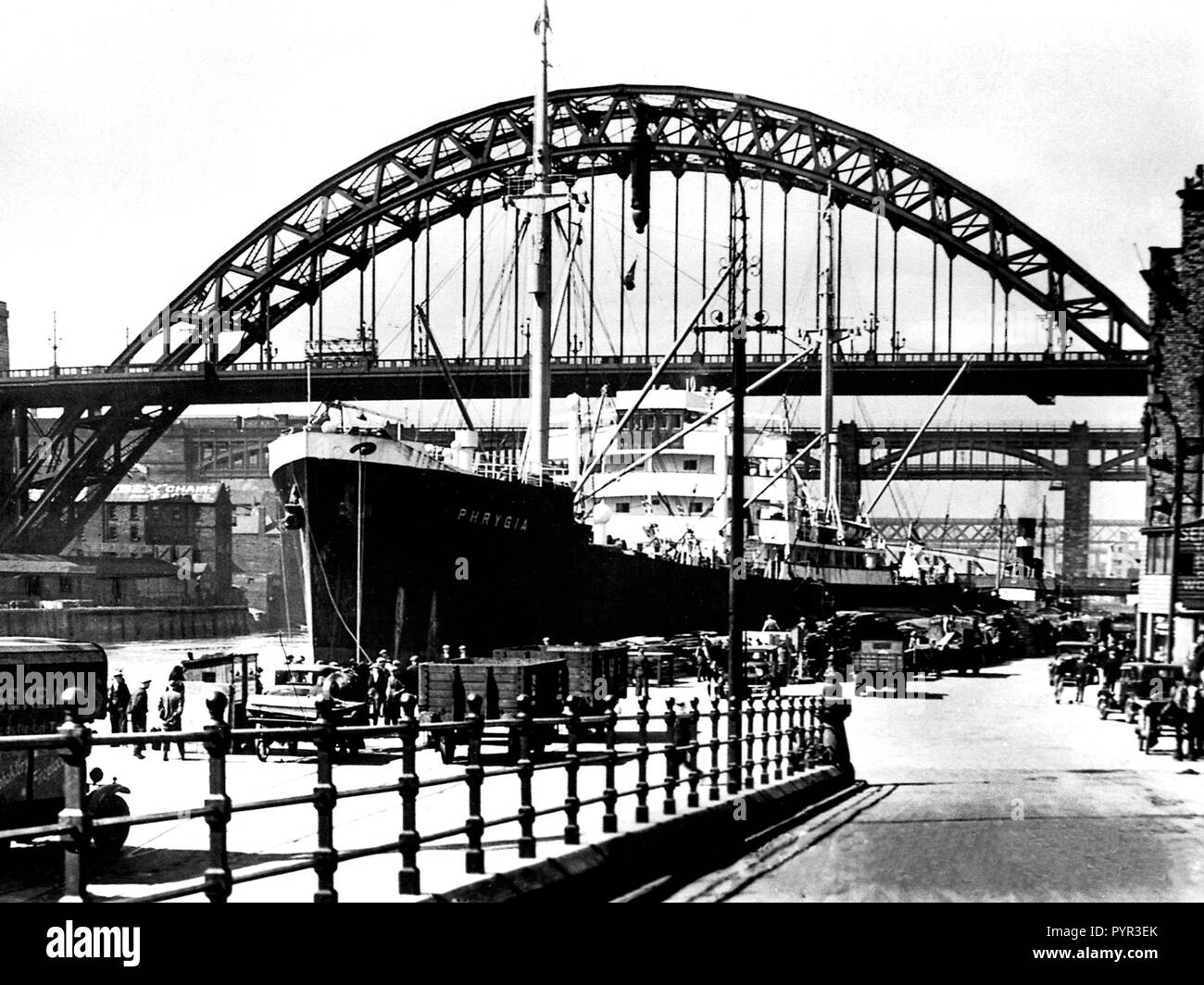 Quayside newcastle Black and White Stock Photos & Images Alamy