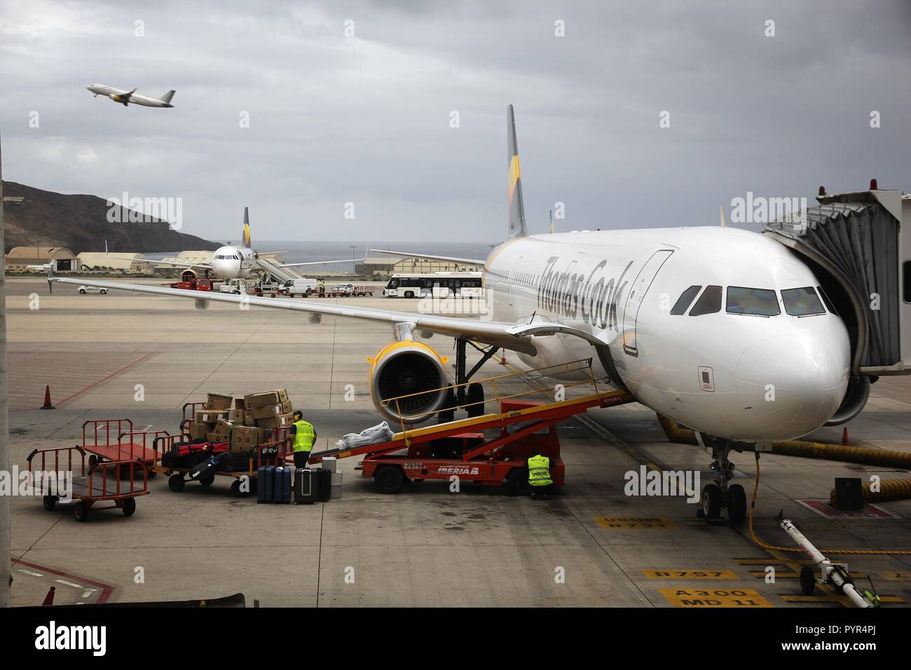 GRAN CANARIA, SPAIN - NOVEMBER 27, 2015: Thomas Cook Airbus A321 parked at Las Palmas Airport in Gran Canaria, Spain. Las Palmas Airport had 12 millio Stock Photo
