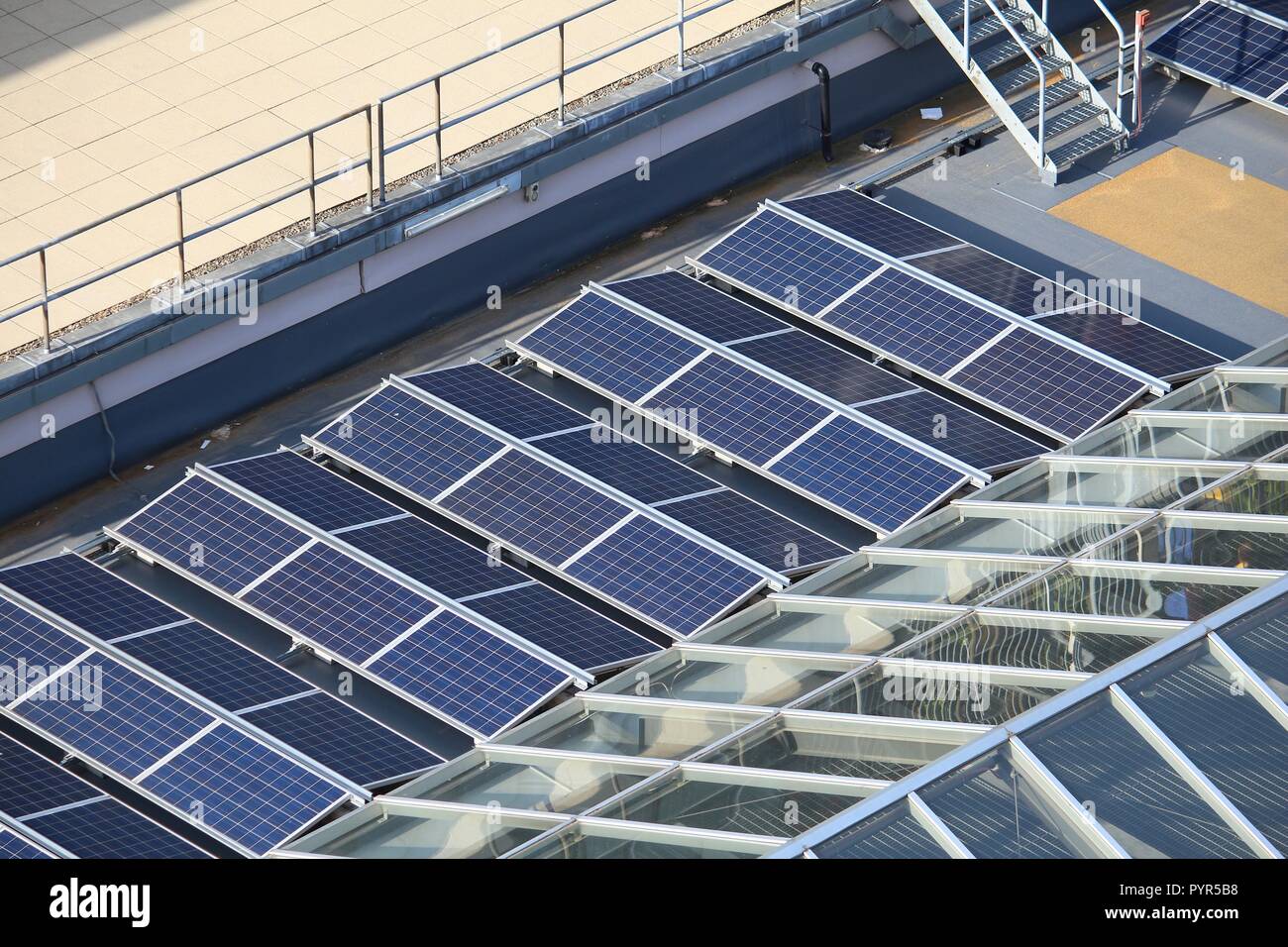 Solar panels london hires stock photography and images Alamy