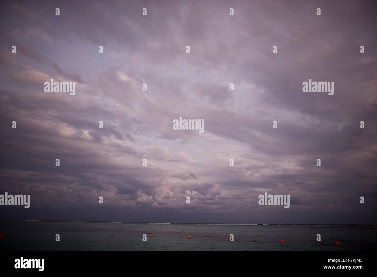 Stormy horizons hi-res stock photography and images - Alamy