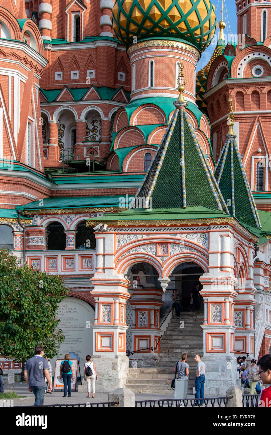 Saint basils cathedral bell hi-res stock photography and images - Alamy