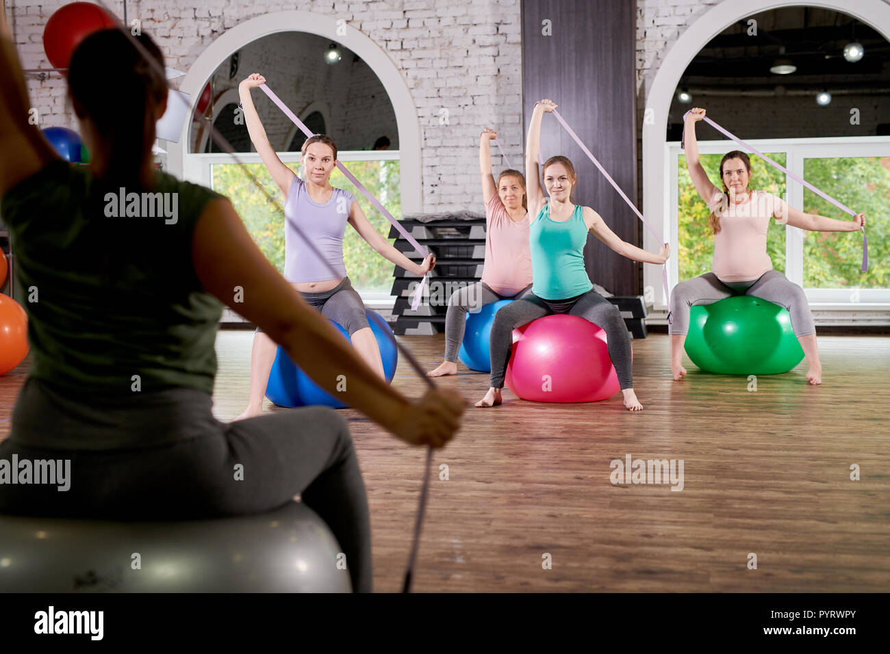 Pregnant Exercise Class Near Me - ExerciseWalls