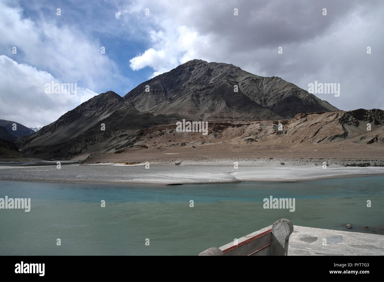 Desert himalayas hi-res stock photography and images - Alamy