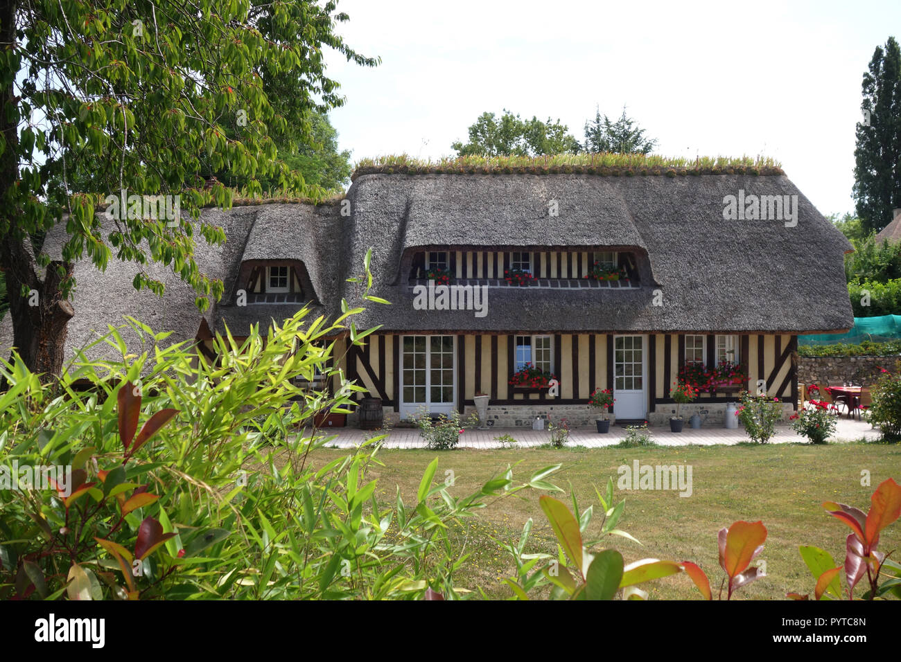 charming thatched cottage near Honfleur, Normandy France Stock Photo