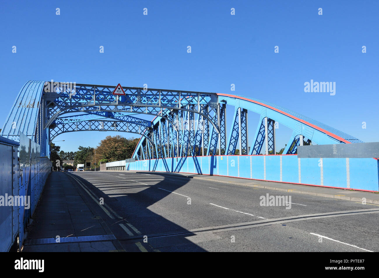 Crescent Bridge (road bridge over the railway), Peterborough