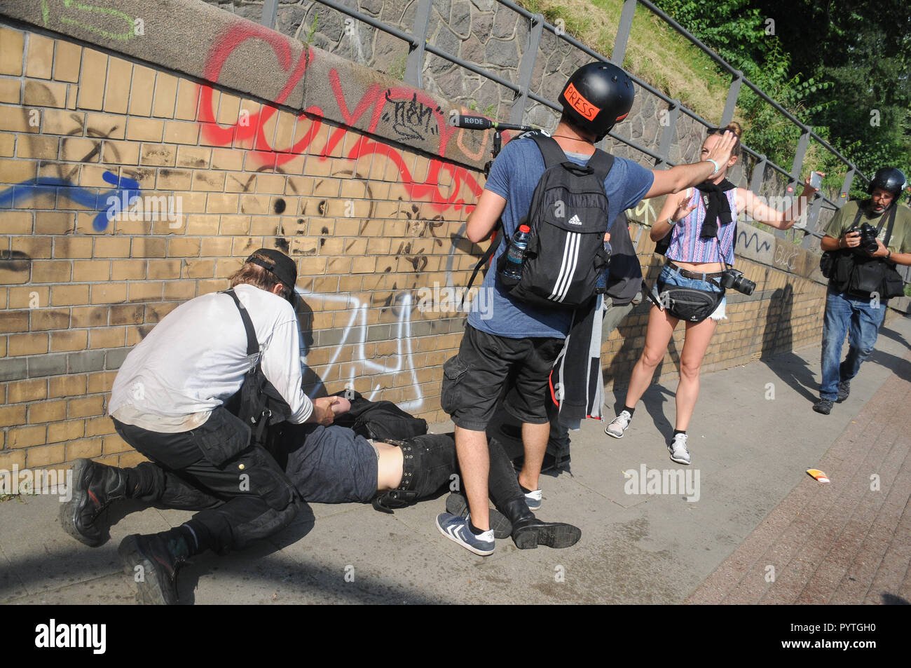 Anti G20 protest turn into violent urban riots in Hamburg, Germany Stock Photo