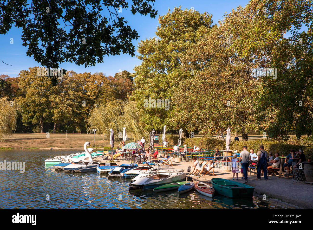 boat rental at the pond Kalscheurer Weiher in the town forest, Cologne