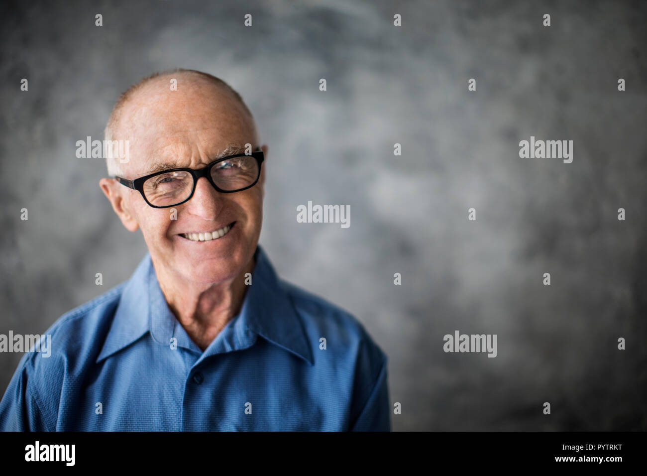 Senior man 1 person hi-res stock photography and images - Alamy