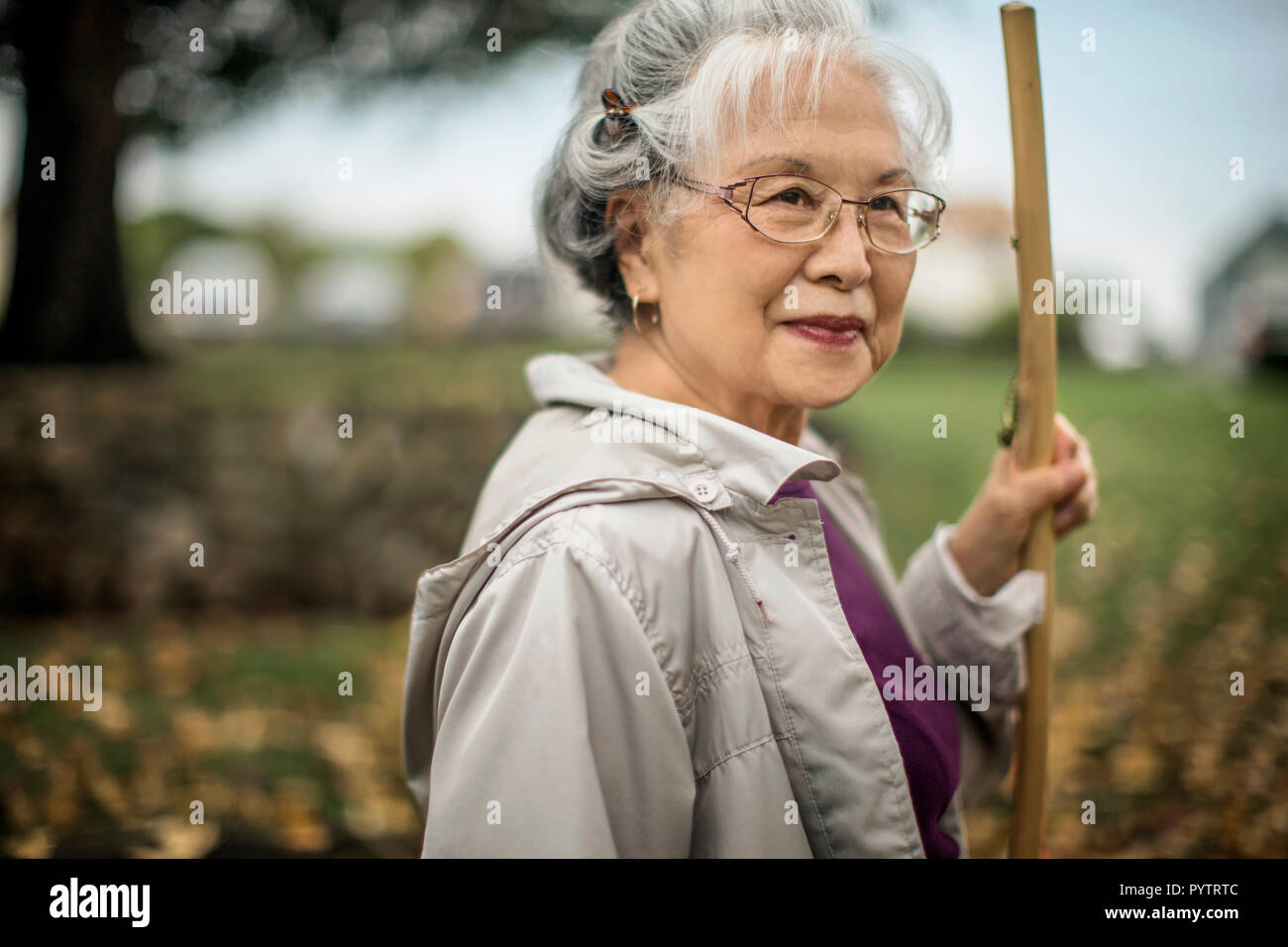 Old asian woman seventy hi-res stock photography and images - Alamy