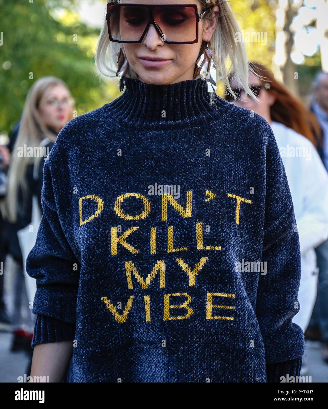 PARIS, France- September 26 2018: Anouki Areshidze on the street during the  Paris Fashion Week Stock Photo - Alamy