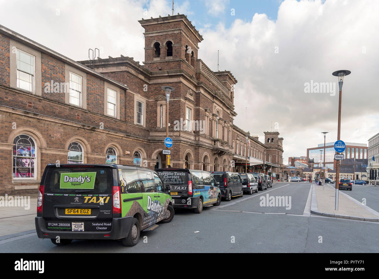 Chester railway station hires stock photography and images Alamy