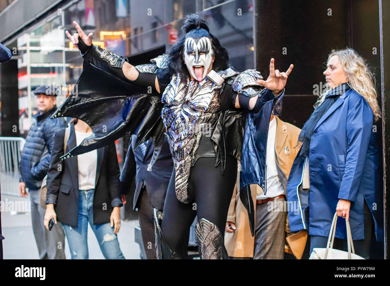 Kiss band new york hi-res stock photography and images - Alamy