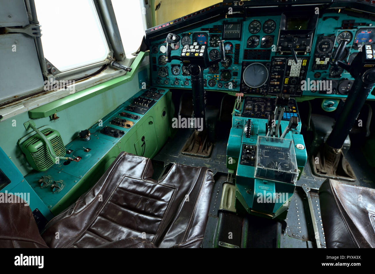 Supersonic tu 144 russia hi-res stock photography and images - Alamy