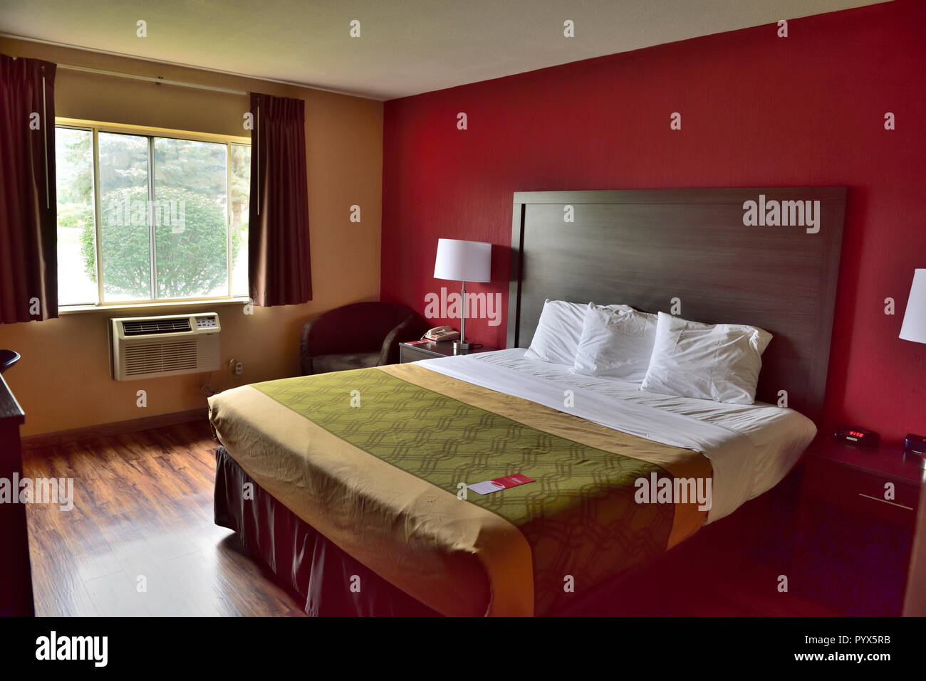 Inside an American motel bedroom, Econo Lodge Painted Post Corning NY