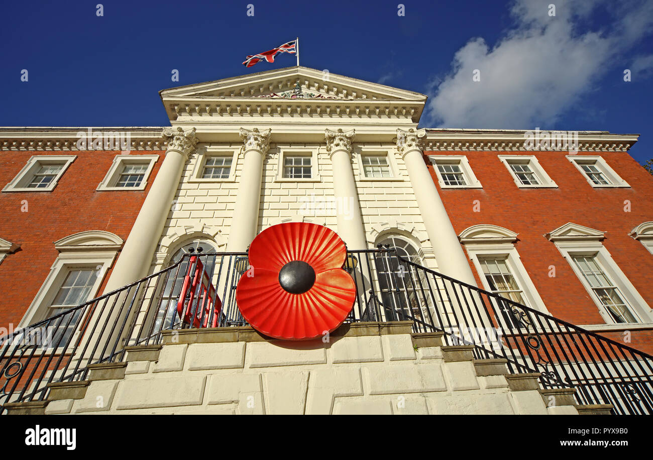 Giant remembrance poppy on Warrington Town Hall, Bank Park, Sankey St, Warrington, Cheshire North West England, UK Stock Photo