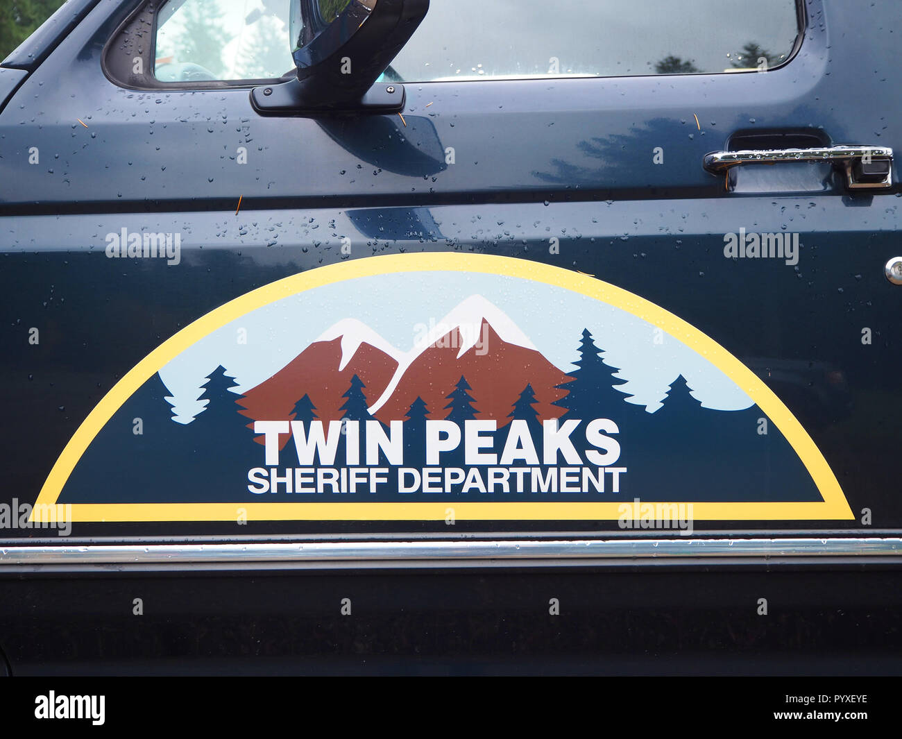 Replica Twin Peaks Sheriff Department truck Stock Photo - Alamy