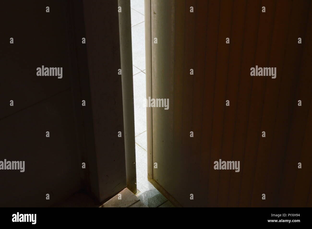 Door Ajar Stock Photos Door Ajar Stock Images Alamy