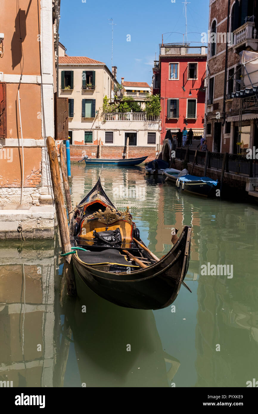 Gondola details venice hi-res stock photography and images - Alamy
