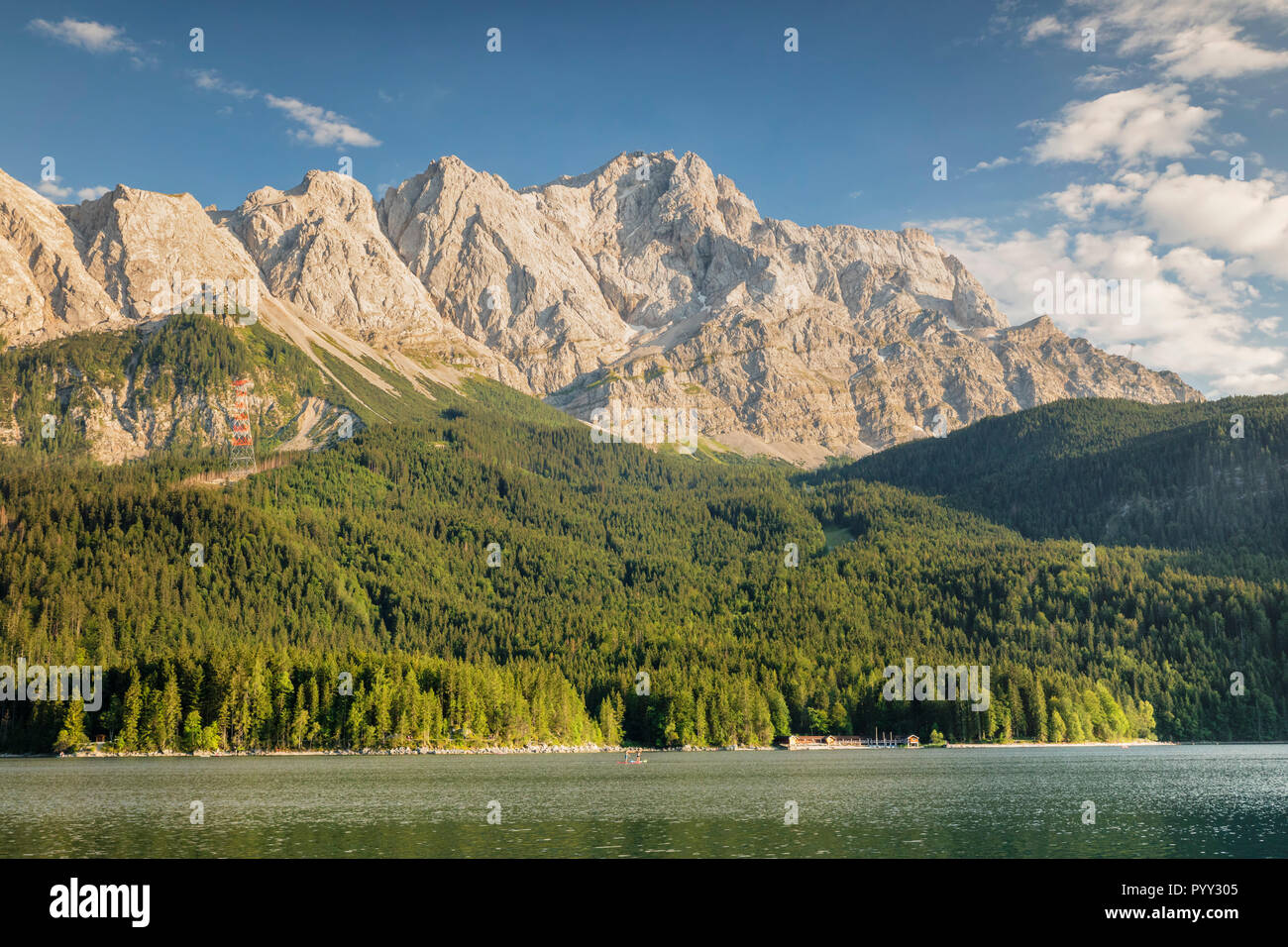 View over the Lake Eibsee to the Wetterstein range with Zugspitze, near ...
