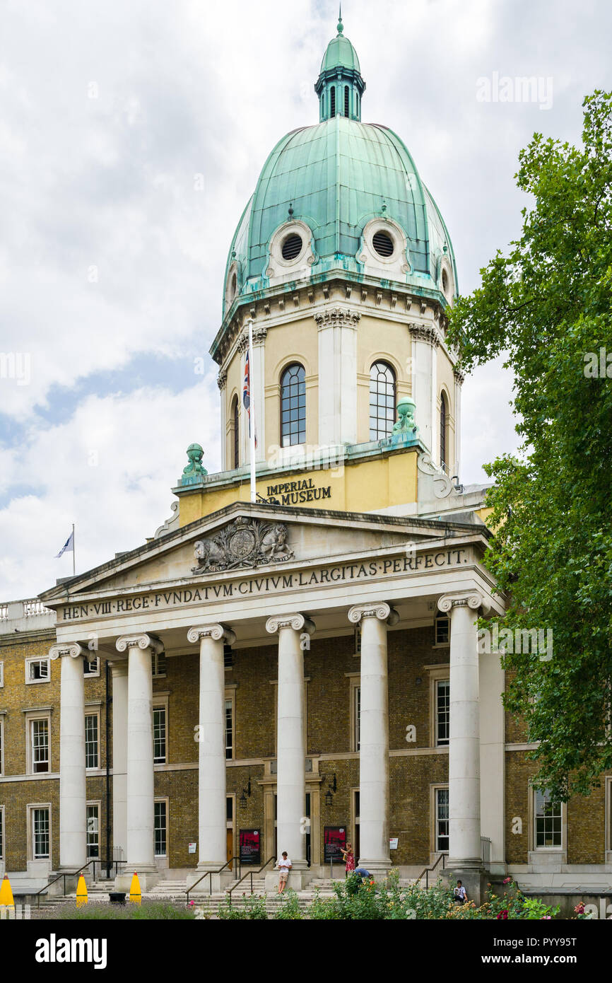 Exterior view of the Imperial War Museum main entrance on Lambeth Road, Southwark, London, UK Stock Photo