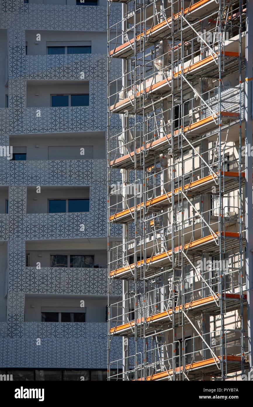 France, Ile de France, Paris 17th arrondissement, Paris, the new Batignolles neighborhood, around the Martin Luther King park, site construction, buildings, new neighborhood Stock Photo