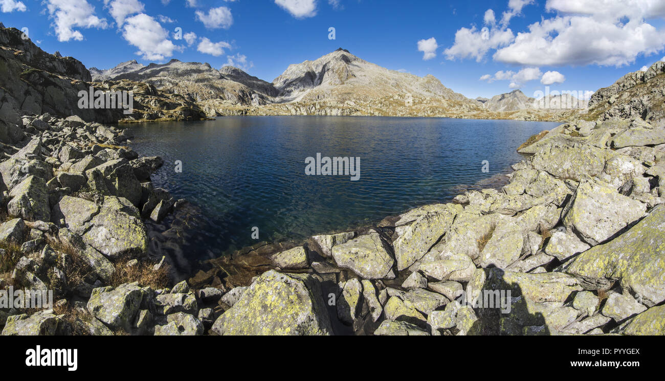 Sentiero adamello hi-res stock photography and images - Alamy
