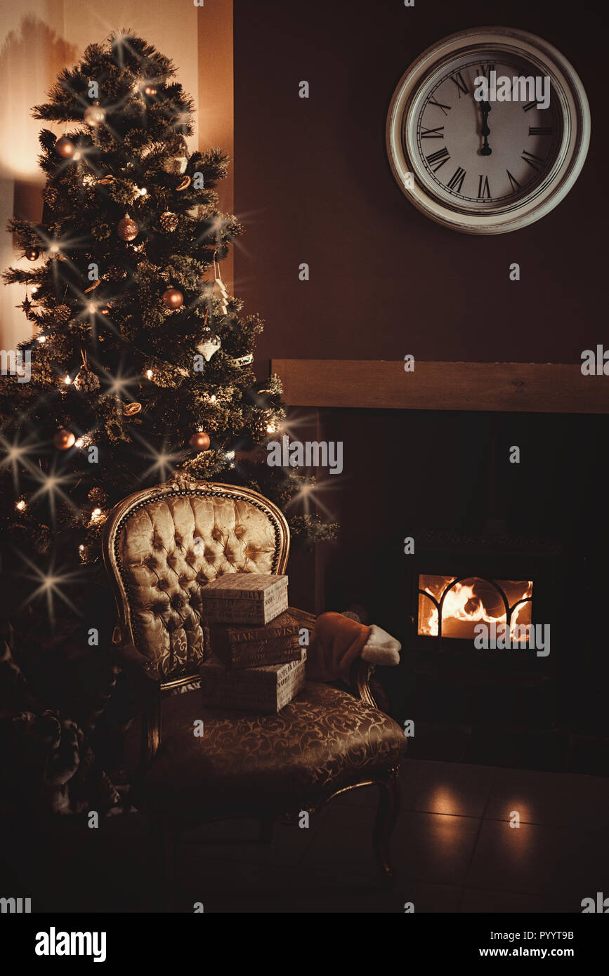 Christmas Eve as the clock strikes midnight Stock Photo Alamy