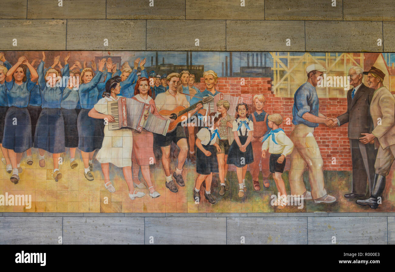 Mosaic, „The meaning of the peace for the cultural development of the