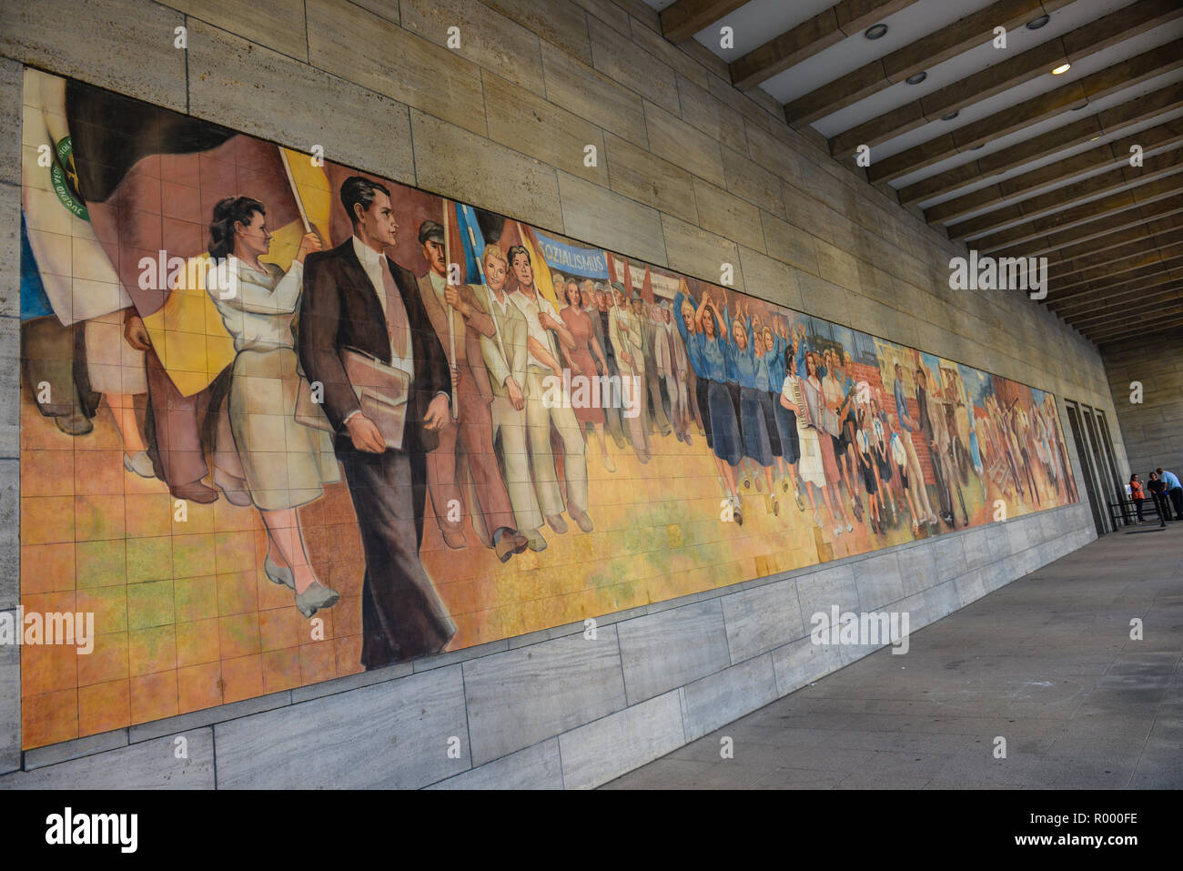 Mosaic, „The meaning of the peace for the cultural development of the