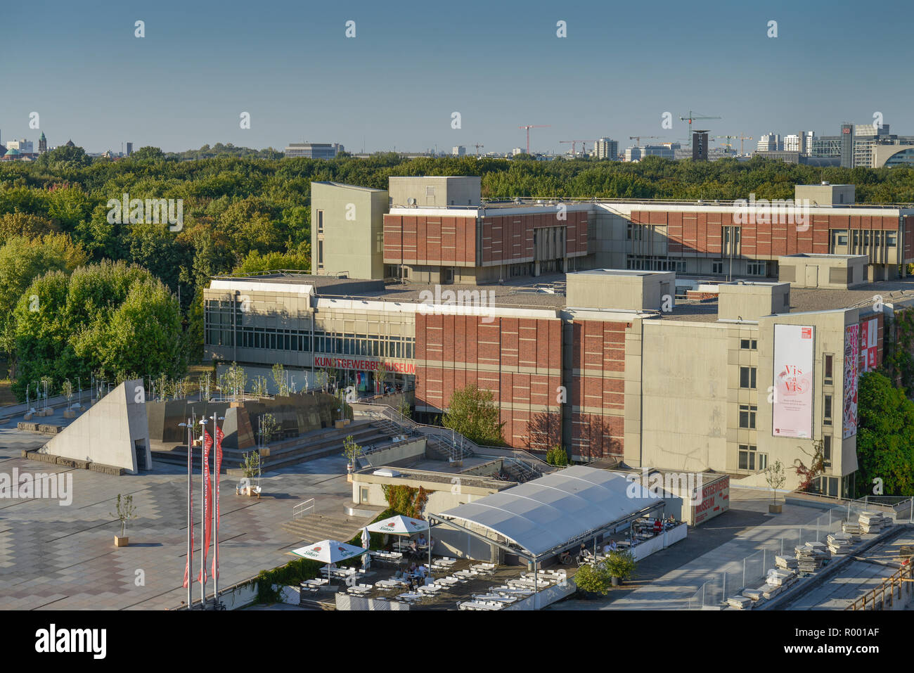 Art Industrial Museum Cultural Forum Zoo Middle Berlin Kunstgewerbemuseum Kulturforum Tiergarten Mitte Stock Photo Alamy
