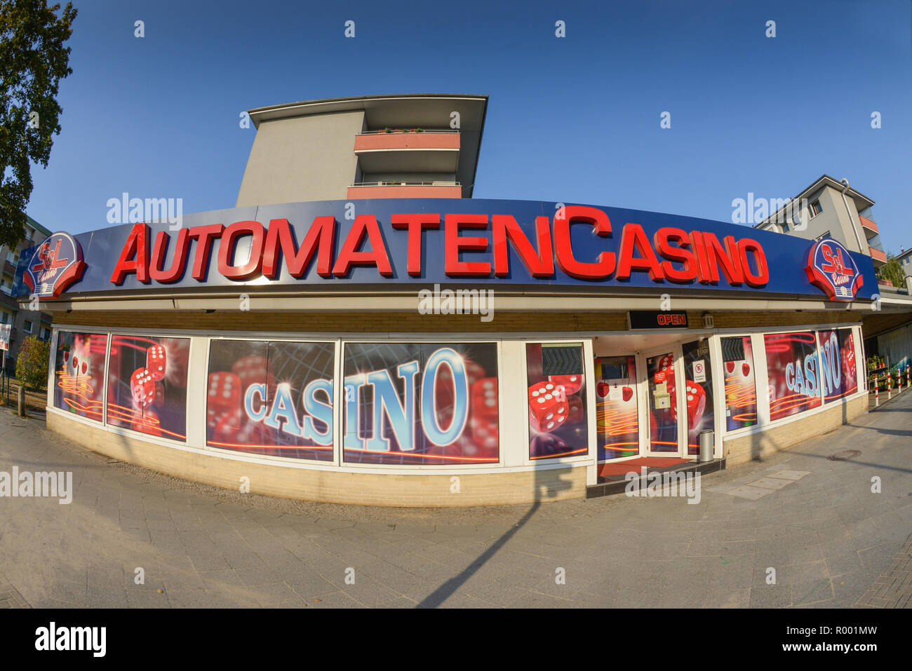 Machine casino, Müllerstrasse, Wedding, middle, Berlin, Germany, Automatencasino, Muellerstrasse, Mitte, Deutschland Stock Photo