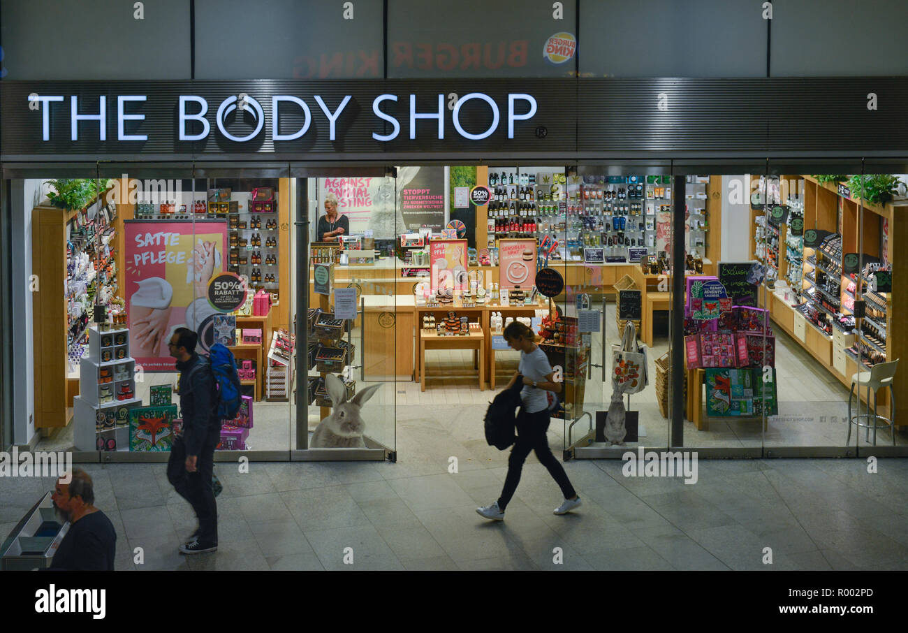 The body shop hi-res stock photography and images - Page 3 - Alamy