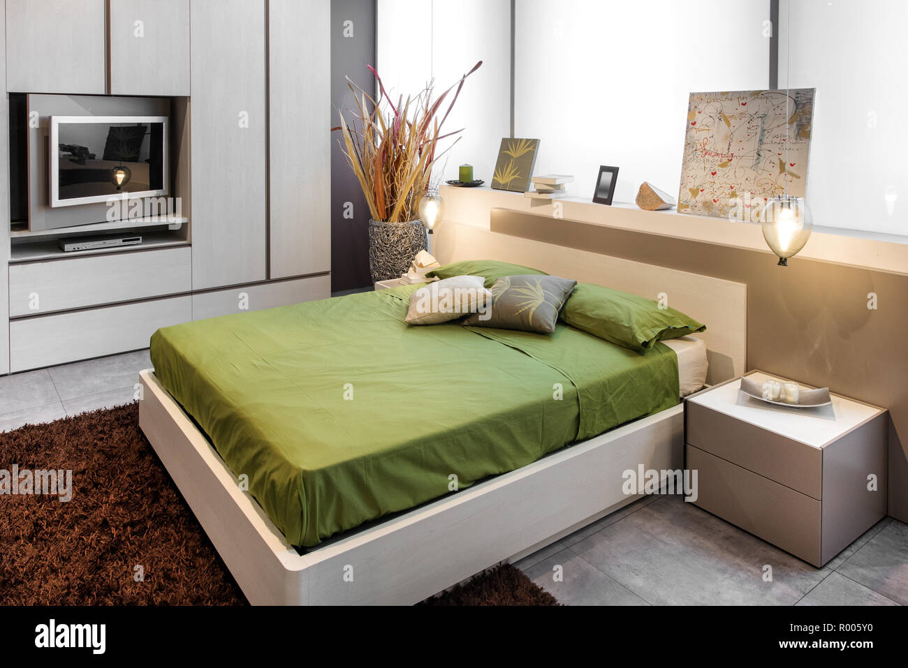 Modern bedroom design hi-res stock photography and images - Alamy