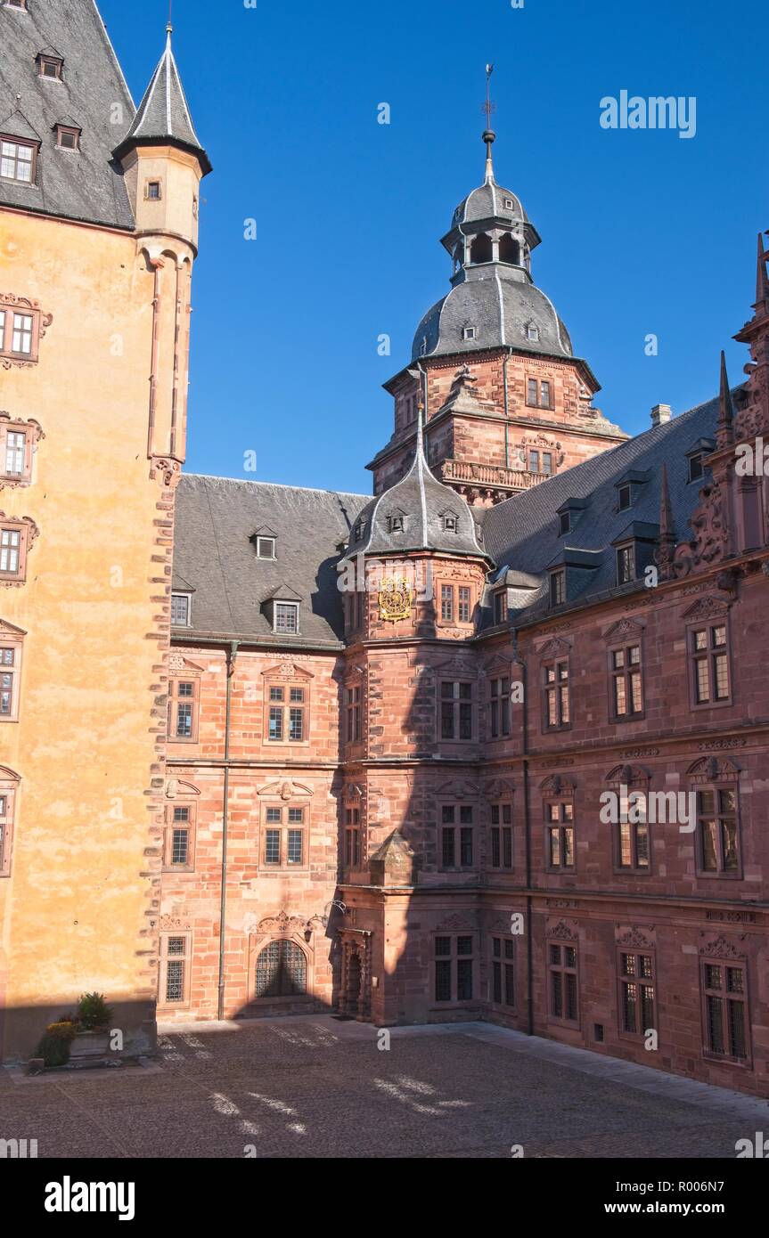 INTERIOR COURTYARD OF THE JOHANNISBURG PALACE, ASCHAFFENBURG, GERMANY WITH A CORNER OF THE MEDIEVAL KEEP Stock Photo