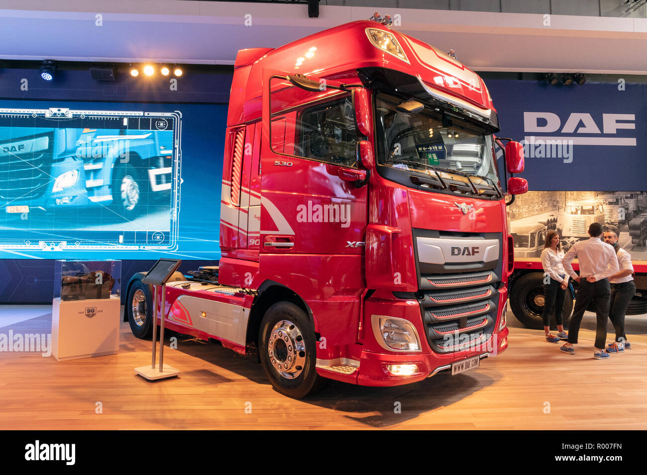 Blue Daf XF Super Long Haulage Truck Editorial Photography - Image of  cargo, landscape: 38265242