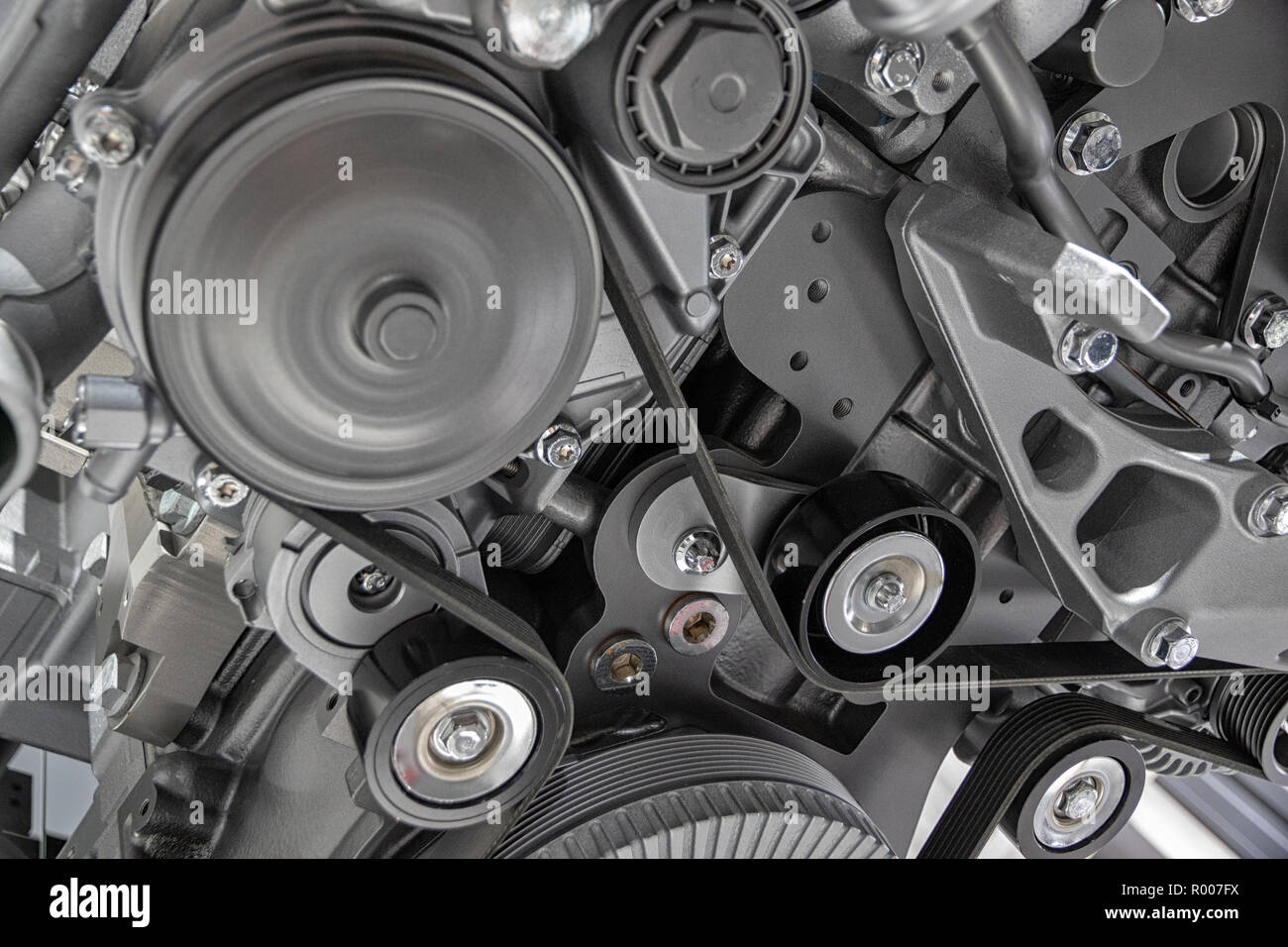 Drive belt pulley hires stock photography and images Alamy