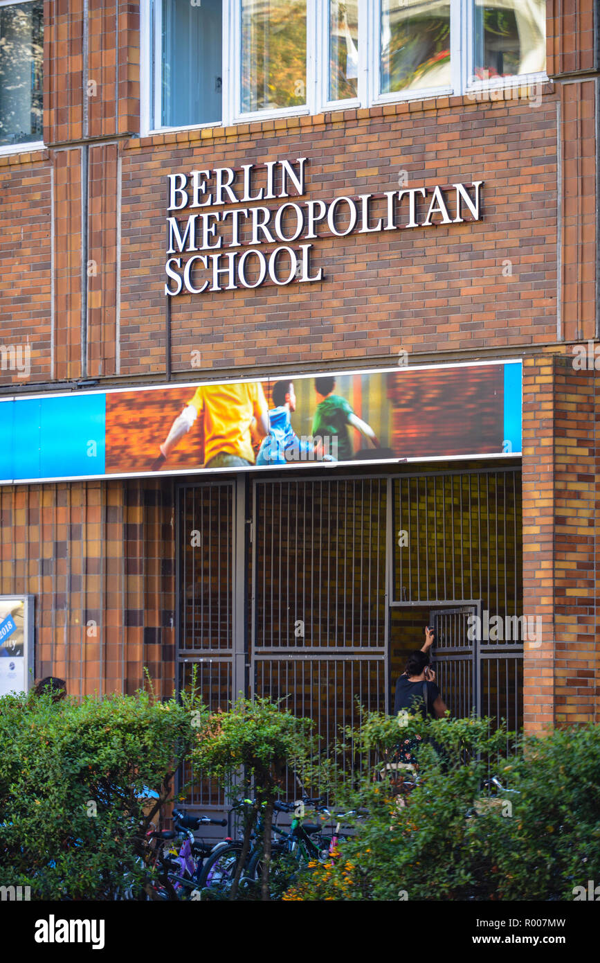 Berlin Metropolitan School, Torstrasse, middle, Berlin, Germany, Mitte