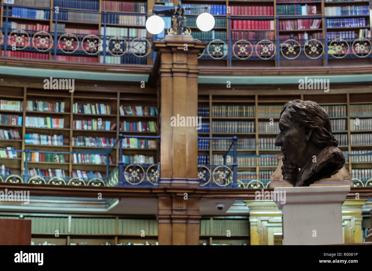 A bust of the late Sir Ken Dodd is unveiled at the comedian's favourite spot, the Picton Reading Room, Liverpool Central Library. Stock Photo
