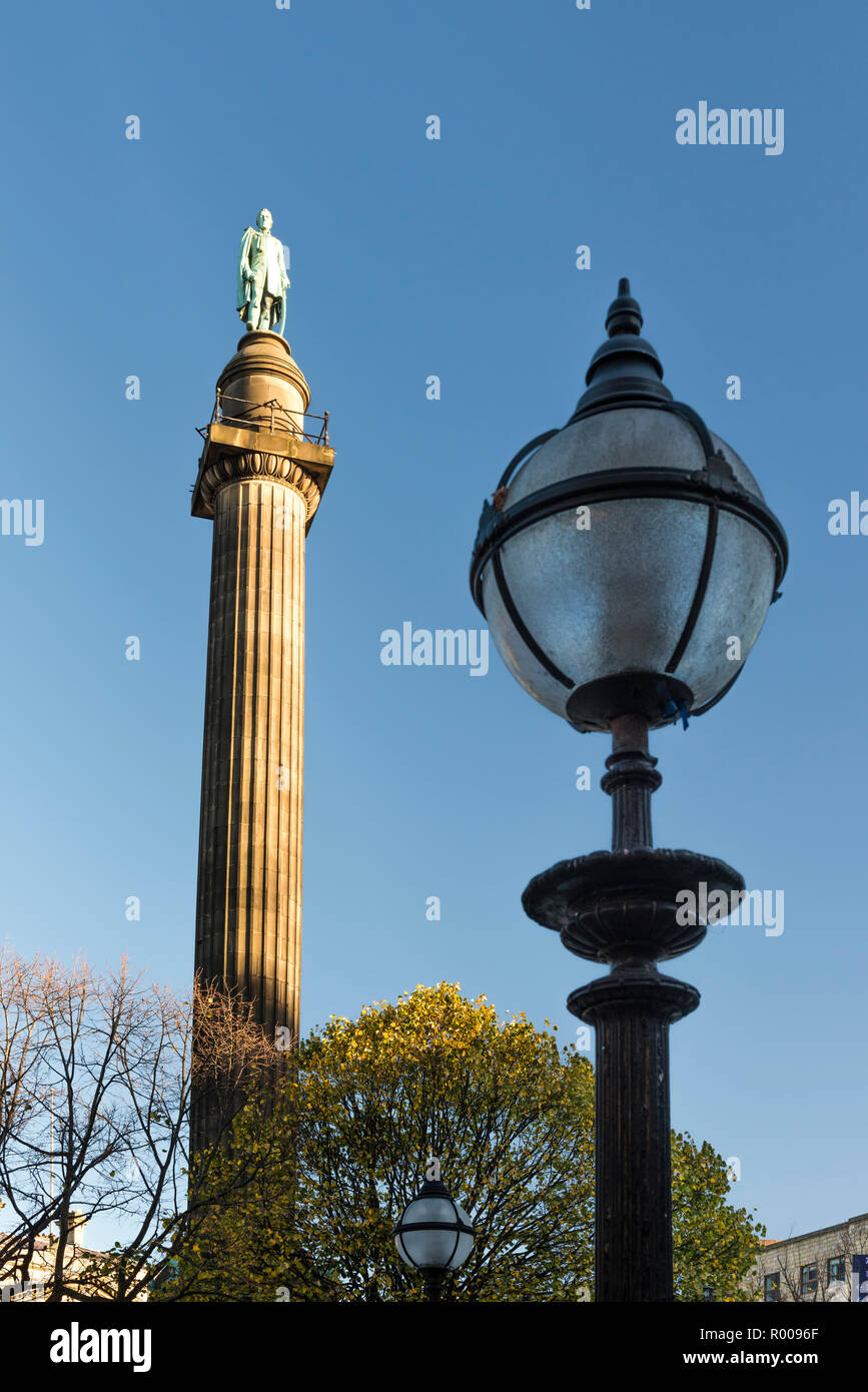 Wellington's Column (Waterloo Memorial), St George;s Hall, Liverpool, Merseyside Stock Photo