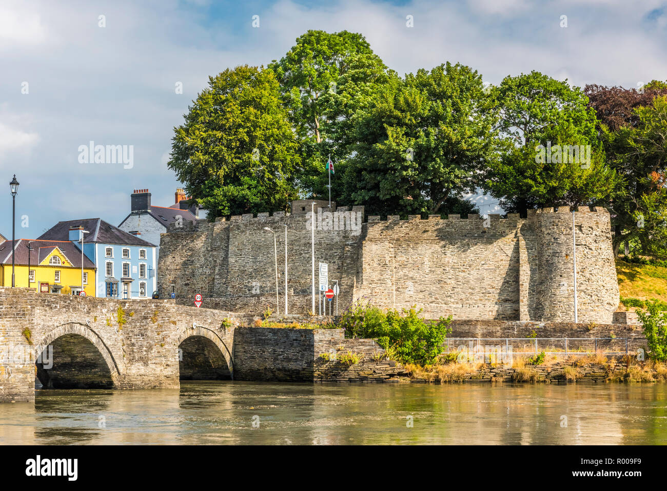 Cardigan Castle and Bridge across the River Teifi, Pembrokeshire, Wales Stock Photo