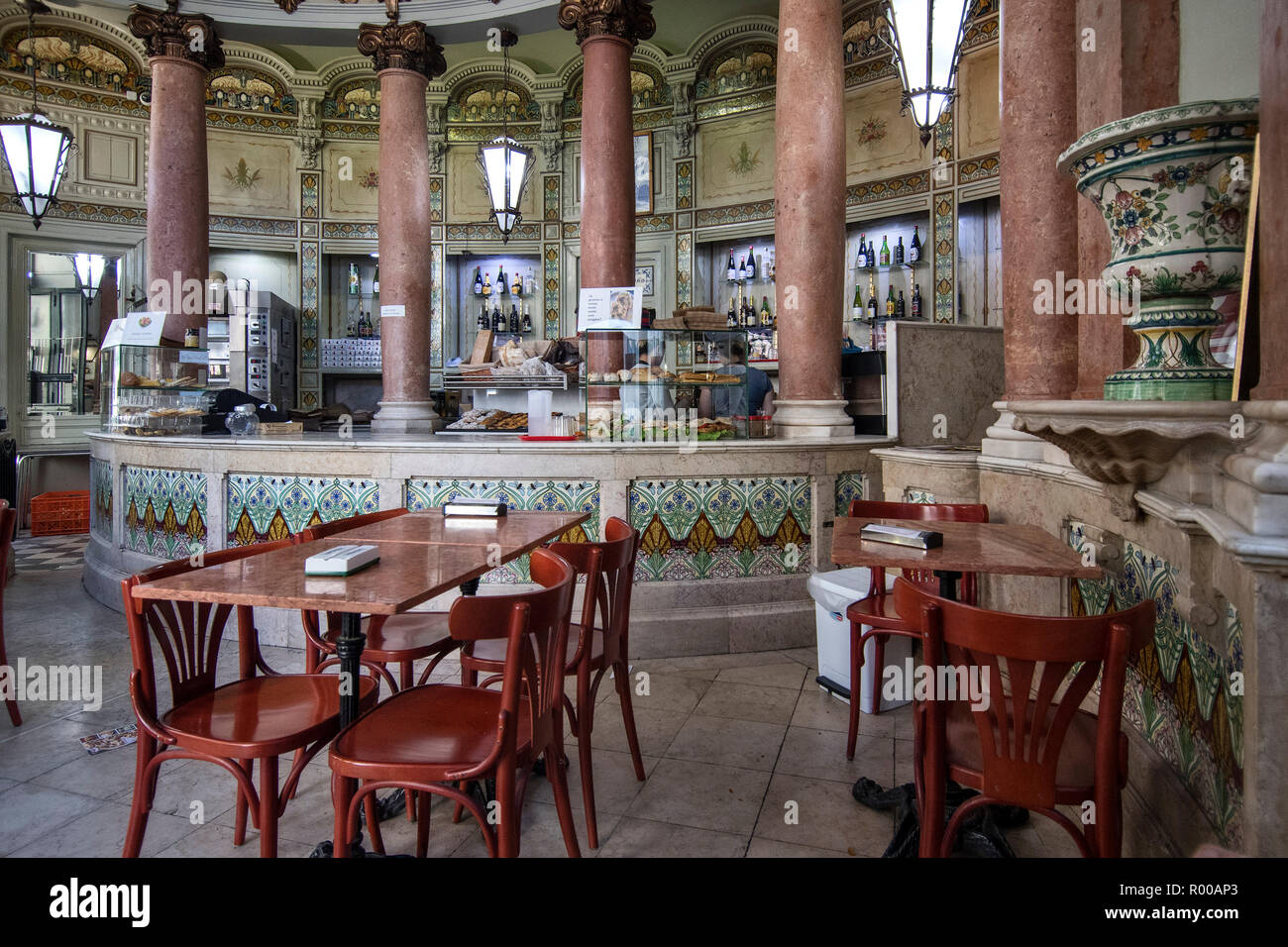 Cafe and bakery Padaria de Sao Roque, Rua Dom Pedro V in the Rato