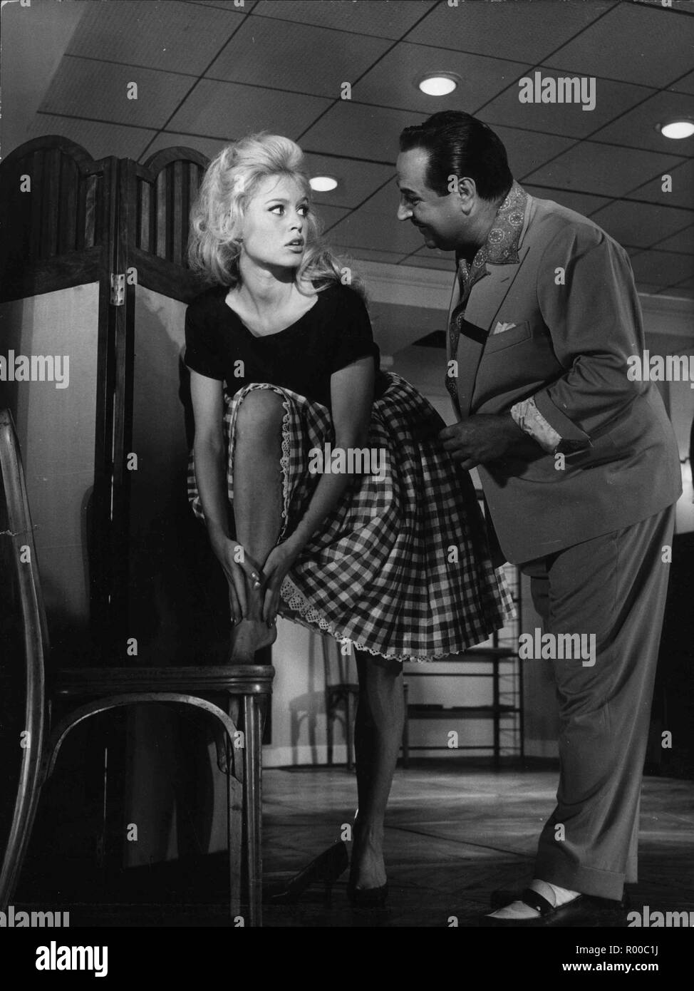 Voulez Vous Danser Avec Moi Come Dance With Me Year 1959 France Director Michel Boisrond Brigitte Bardot Dario Moreno Stock Photo Alamy