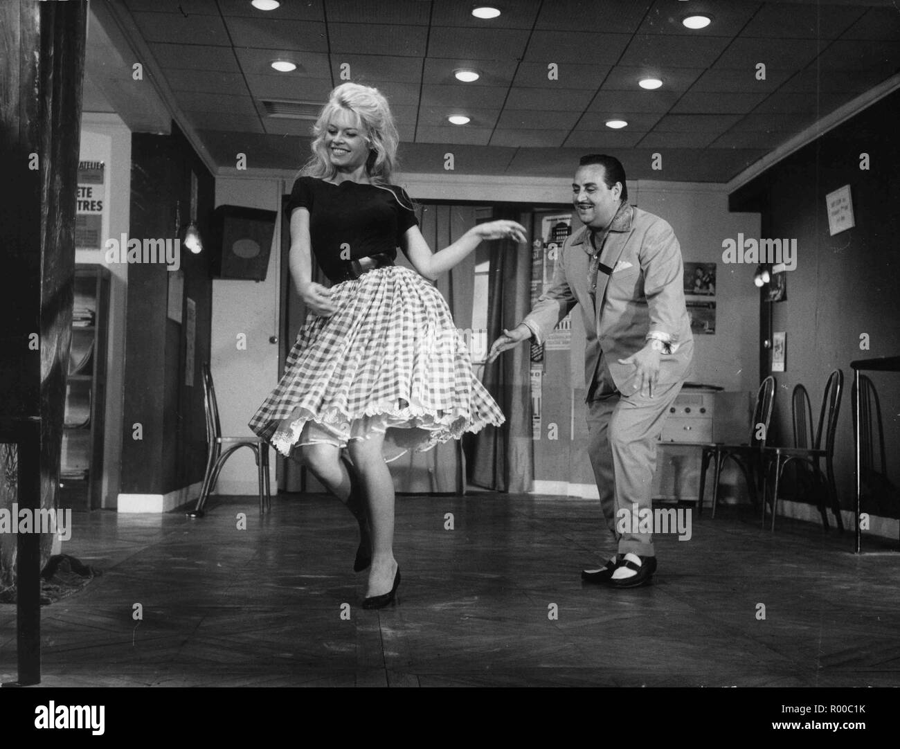 Voulez Vous Danser Avec Moi Come Dance With Me Year 1959 France Director Michel Boisrond Brigitte Bardot Dario Moreno Stock Photo Alamy